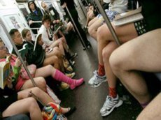 Люди в трусах в метро 35 городов 16 стран