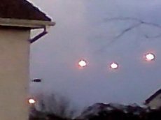 Группа светящихся НЛО в Ирландии