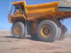 Испытания российского беспилотного грузовика