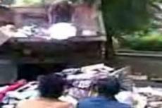 Из квартиры старушки вывезли 8 КАМАЗов мусора