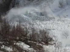 Сход мощной лавины в Хабаровском крае