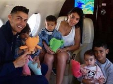 Дети Криштиану Роналду отпраздновали голы отца в ворота сборной Литвы