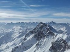 Орел снял на GoPro последствия глобального потепления в Альпах