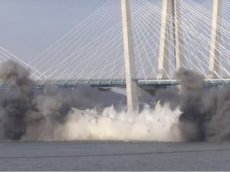 В Нью-Йорке сняли на видео взрыв моста через Гудзон