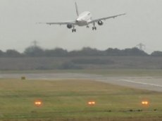 Ветер снес с посадочной полосы пассажирский лайнер