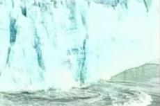 Аргентинский ледник Перито-Морено впервые обрушился среди зимы