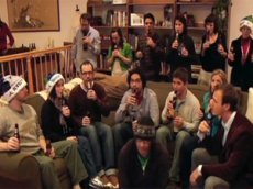 Рождественский гимн на пустых бутылках