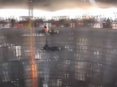 Стена смерти в Индии — гонки по вертикальной стене