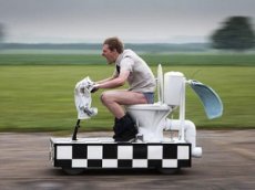 Британец построил самый быстрый… туалет