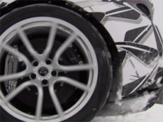 McLaren показала «доступный» суперкар в динамике