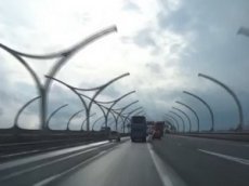 В Петербурге таксист-экстремал разогнался до 250 км/ч
