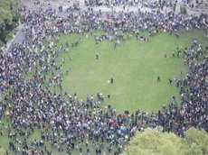 Флешмоб в Нью-Йорке — "День рождения"