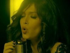 Вера Брежнева стала жгучей брюнеткой