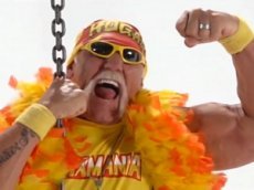Халк Хоган спародировал клип Майли Сайрус