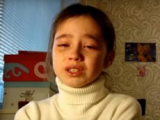В Сети поддержали расплакавшуюся 10-летнюю девочку-блогера