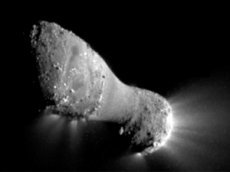 Зонд Deep Impact сфотографировал ядро кометы