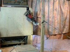 Японец-энтузиаст создал робота-гимнаста