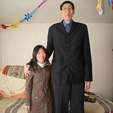 Женился самый высокий человек планеты
