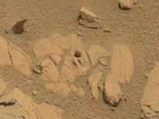 Curiosity обнаружил на Марсе шар почти идеальной формы