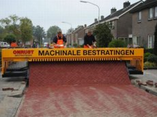 Как кладут дороги в Голландии