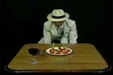 Новое японское шоу: Как убрать скатерть со стола, не трогая посуду?