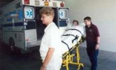 Во время гонок автомобиль протаранил зрителей