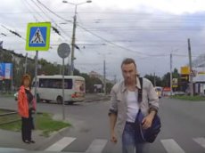 Ролик о злобном пешеходе стал хитом интернета