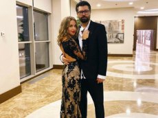 Юлия Ковальчук исполнила с мужем восточный танец за кулисами