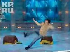 Киркоров шлепнулся на пол на глазах у зрителей