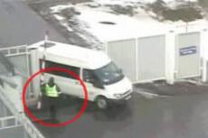 Эксклюзивное видео ограбления на лжеавто Лужкова