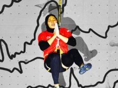 Побившая мировой рекорд по скалолазанию девушка из Индонезии набирает популярность в Сети
