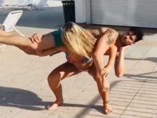 Королева красоты использовала мужчину как штангу