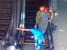 Ролик про узбеков на эскалаторе стал хитом в Британии