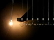 Японец изобрел «вечный двигатель» из ламп накаливания