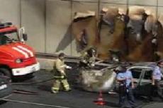 В тоннеле на Новинском бульваре взорвался и сгорел автомобиль