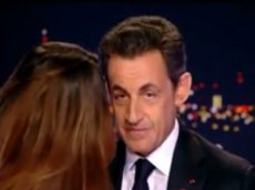 Закадровый поцелуй Бруни и Саркози