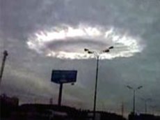Гигантская воронка над Москвой