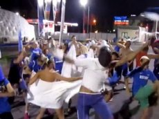 Эстонские спортсмены станцевали Harlem Shake в деревне Универсиады