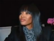 Наоми Кэмпбелл снова устроила скандал: разбила камеру на ТВ