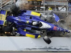 На авторалли в Амстердаме автомобиль врезался в толпу зрителей