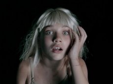 Sia выпустила новый клип с 12-летней звездой интернета Мэдди Зиглер