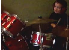 4-летний барабанщик – новая звезда Швеции