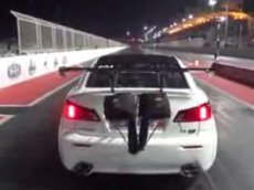 Видео с «летающим» Lexus стало хитом Сети