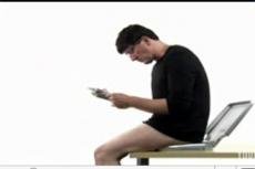 В Сети появилась новая пародия на рекламу “Apple”