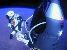 Австриец совершил прыжок из стратосферы