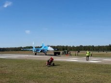 Су-27 «сдул» людей на авиашоу в Бельгии