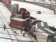 В Сети появилось видео столкновения двух поездов в Канаде