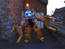 Немец подарил своей дочери экзоскелет из фильма «Чужие»