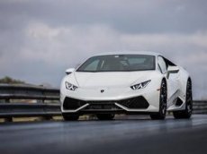 Мажорка на Lamborghini прокатилась по Сочи со скоростью вертолета