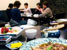 В Нью-Йорке появился ресторан, где запрещено разговаривать